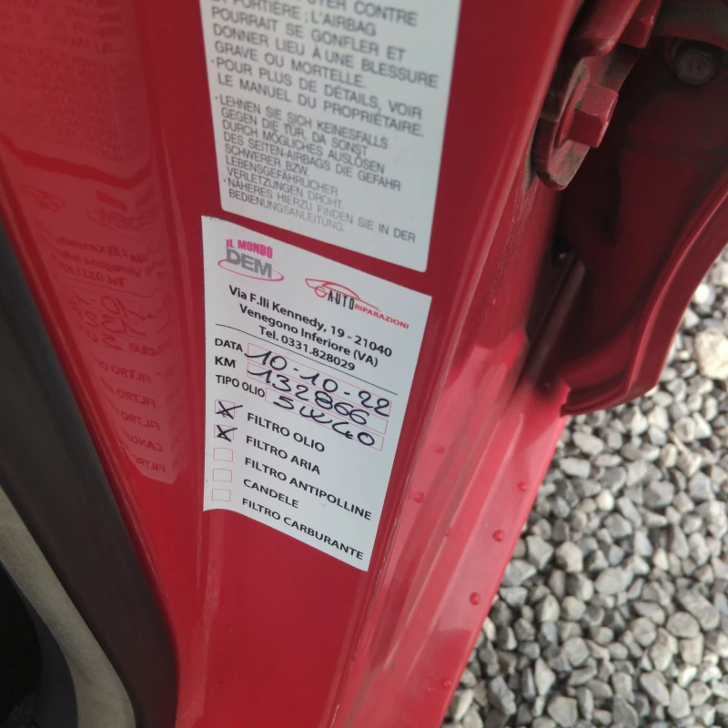 Toyota Yaris 1.0, снимка 14 - Автомобили и джипове - 52719917