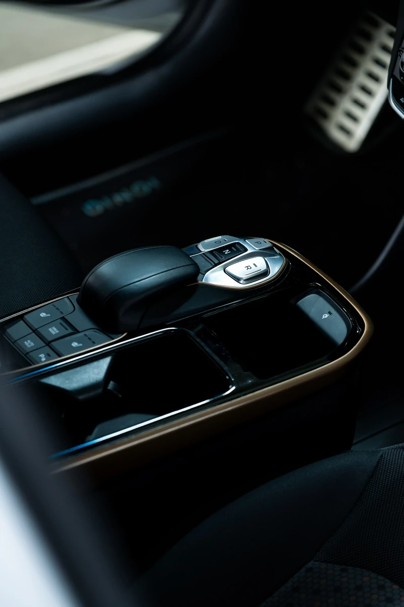 Hyundai Ioniq, снимка 10 - Автомобили и джипове - 52765046