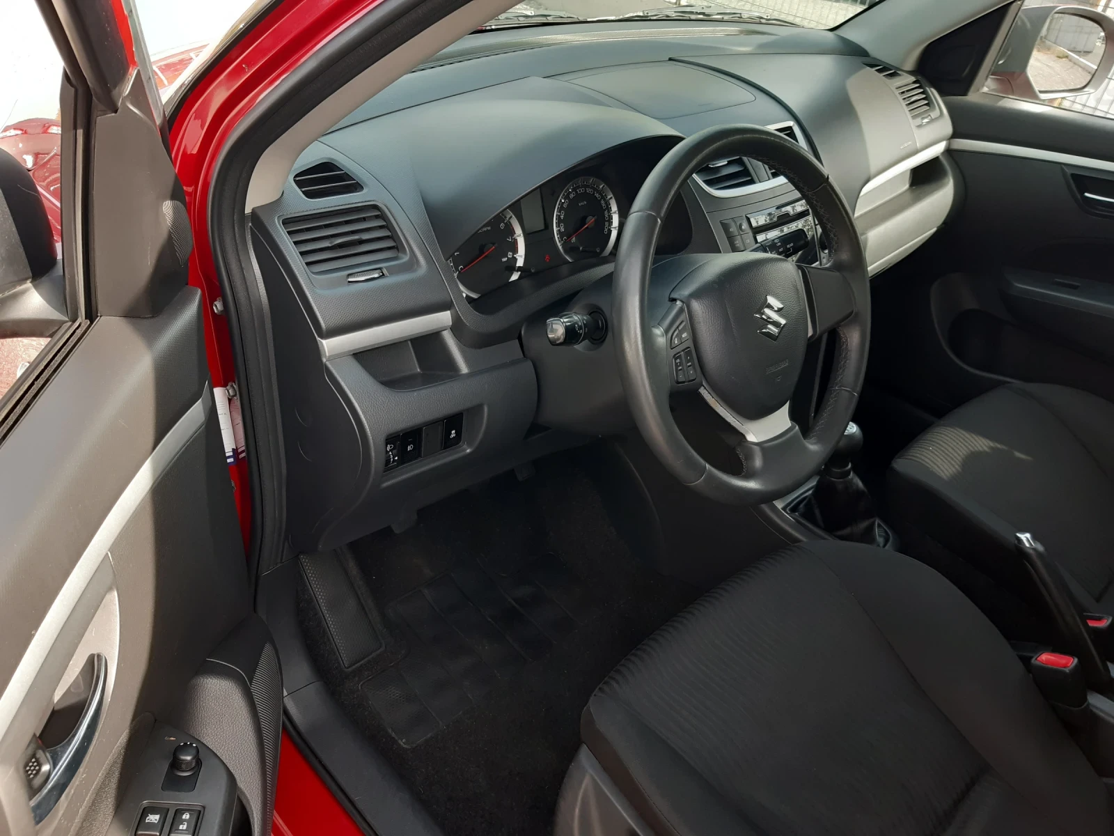 Suzuki Swift КАТО НОВА  | Mobile.bg — изображение 12