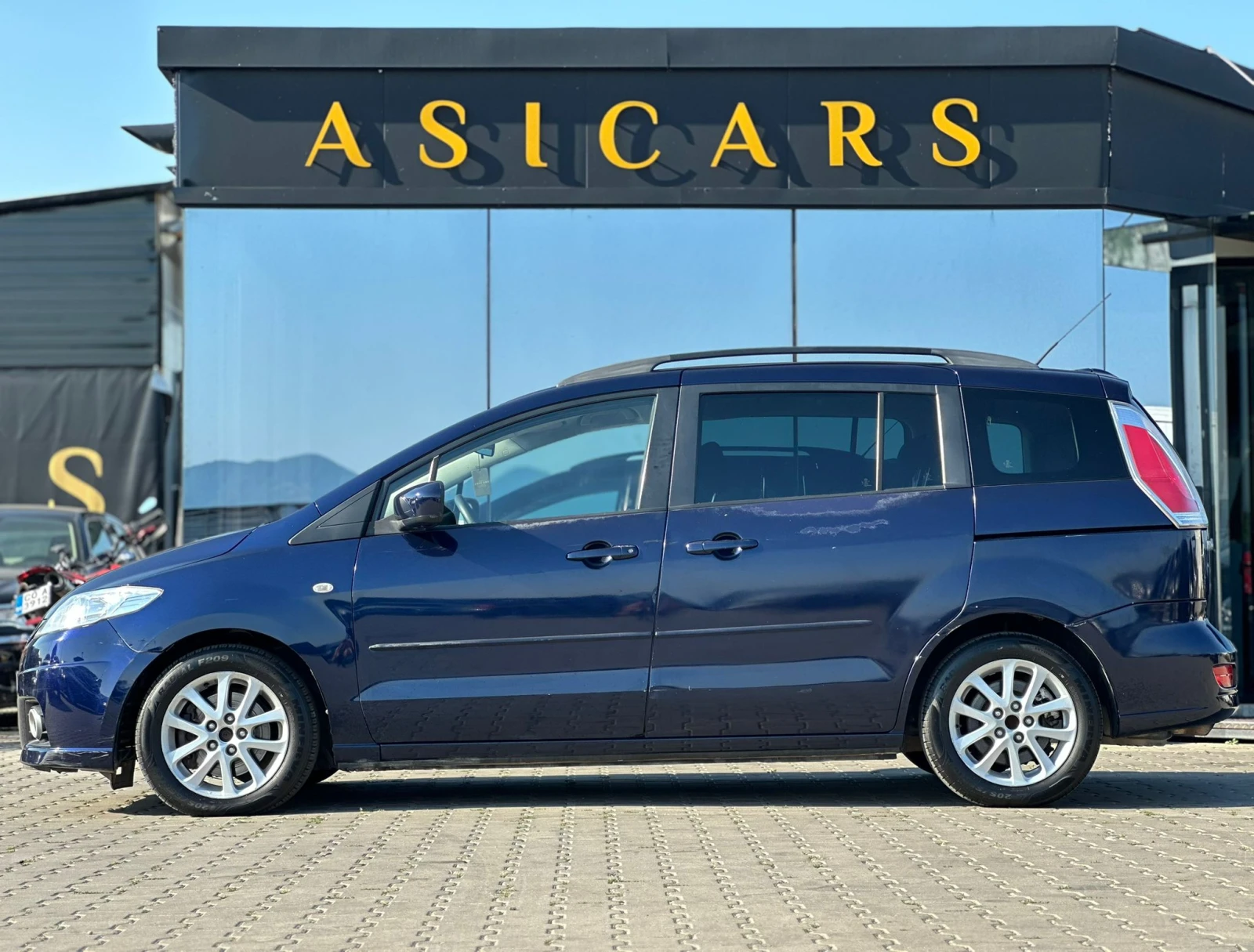 Mazda 5 / 2.0 MZ-CD / 110 HP / 6+ 1 /  - изображение 2