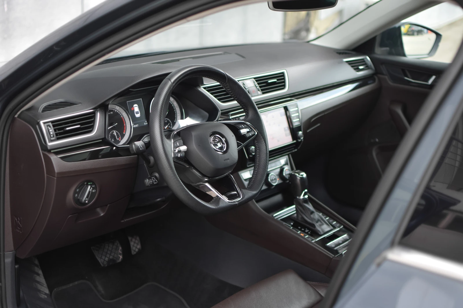 Skoda Superb 2.0 TSI 280 PS L&K - изображение 10