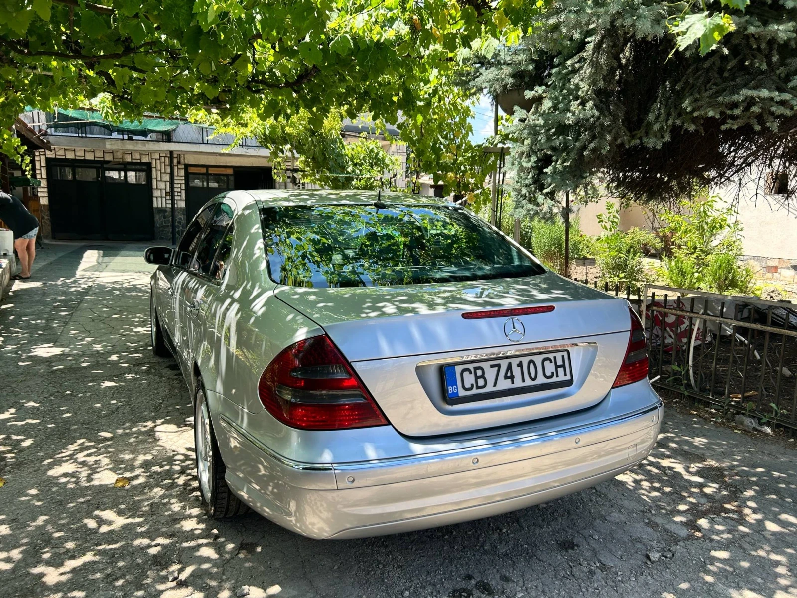 Mercedes-Benz E 320  - изображение 3