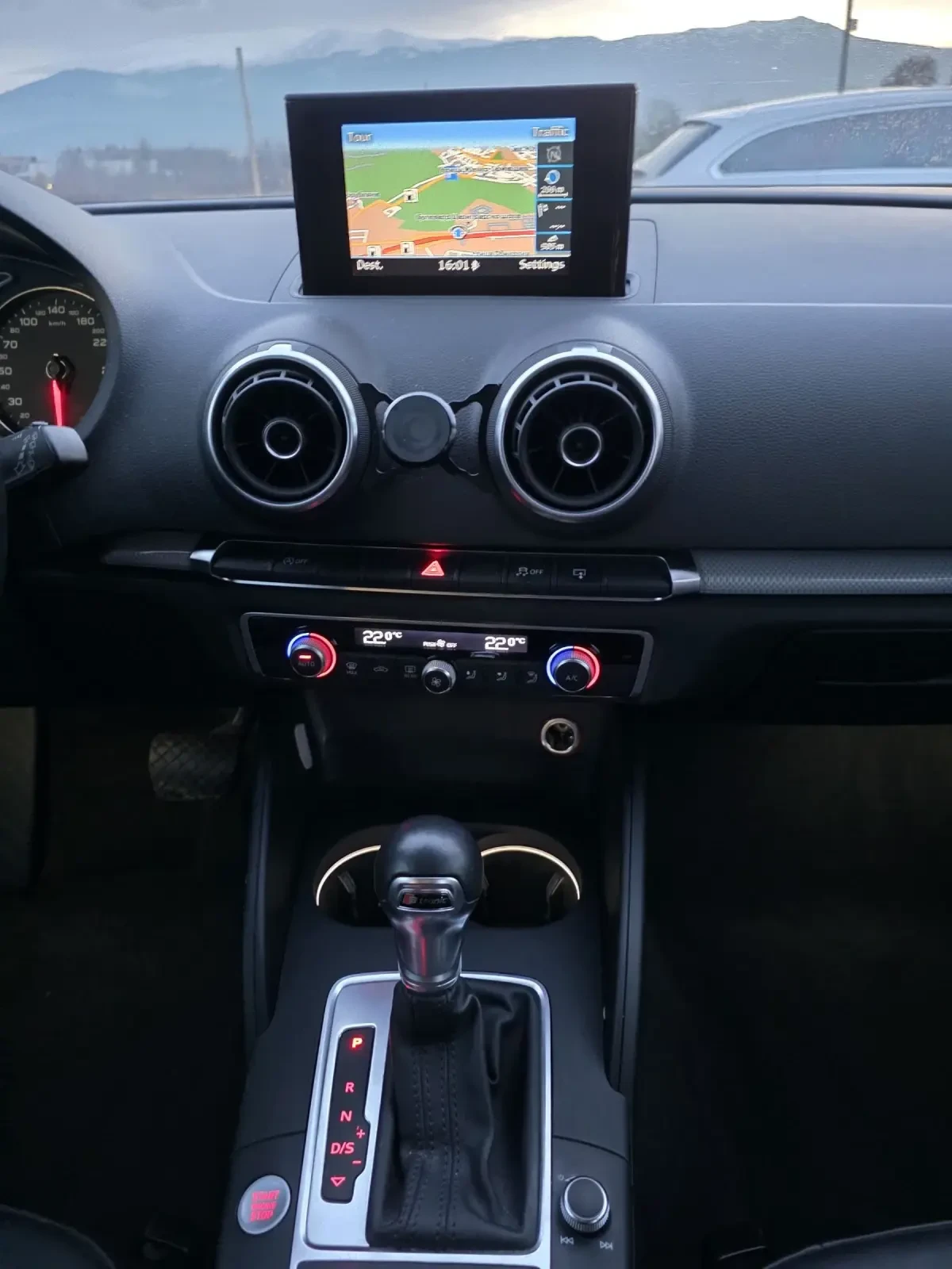 Audi A3 Sportback 1.6tdi S-Tronic/Keyless/Distronic/Koja | Mobile.bg   12