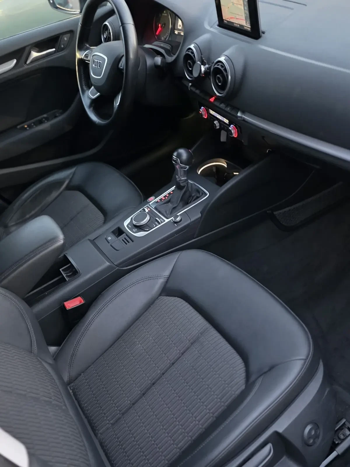 Audi A3 Sportback 1.6tdi S-Tronic/Keyless/Distronic/Koja | Mobile.bg   10