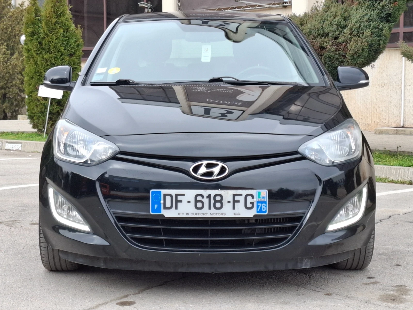 Hyundai I20 1.4CRDi 90hp * КЛИМАТРОНИК * EURO 5 * КАМЕРА * , снимка 7 - Автомобили и джипове - 53647999