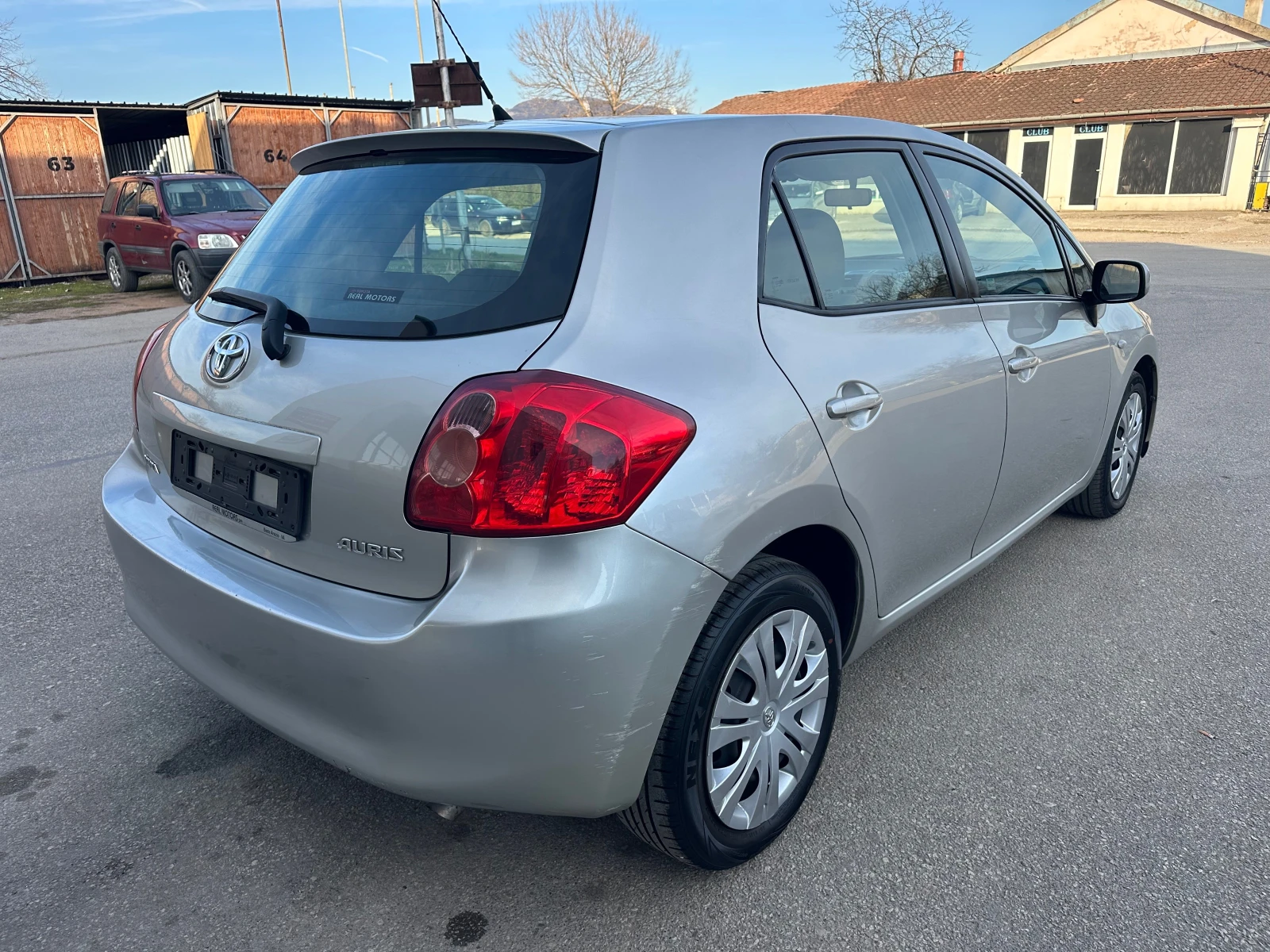 Toyota Auris 1.4i Италия  - изображение 7