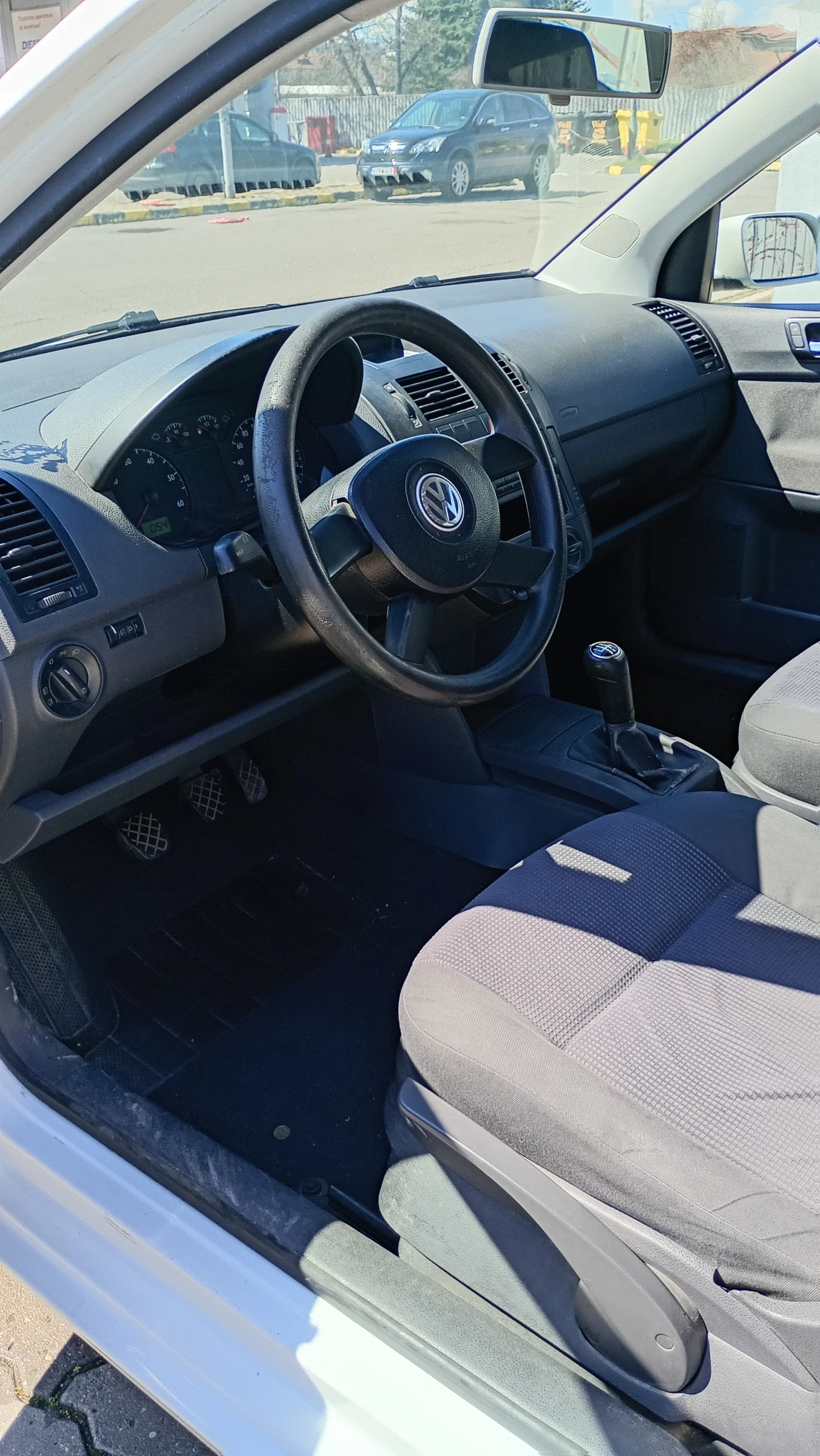 VW Polo, снимка 8 - Автомобили и джипове - 54101239