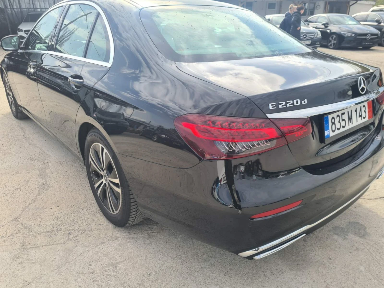 Mercedes-Benz E 220, снимка 7 - Автомобили и джипове - 54196533