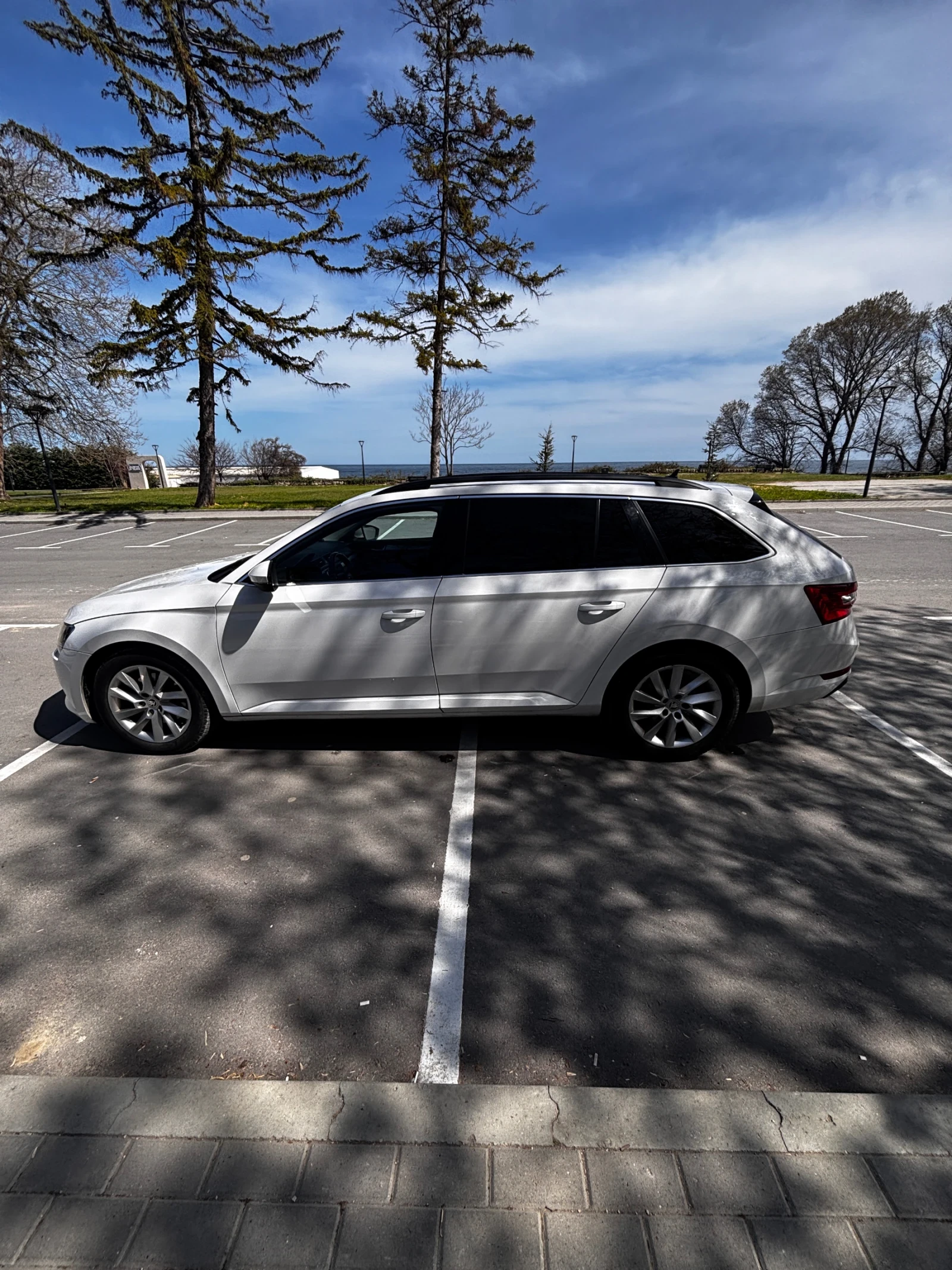 Skoda Superb 2.0 TDI 7DSG, снимка 7 - Автомобили и джипове - 54319855