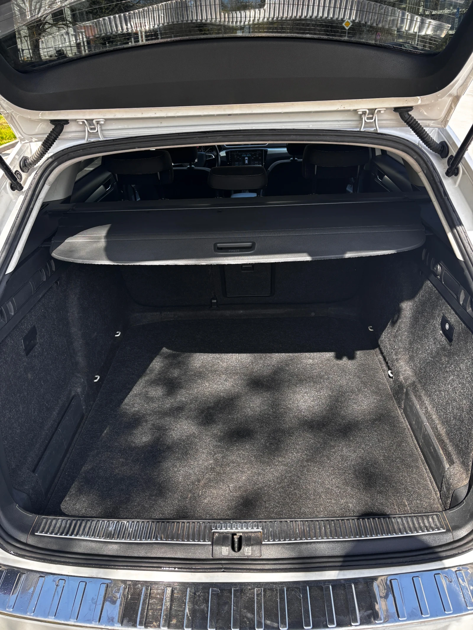 Skoda Superb 2.0 TDI 7DSG, снимка 12 - Автомобили и джипове - 54319855