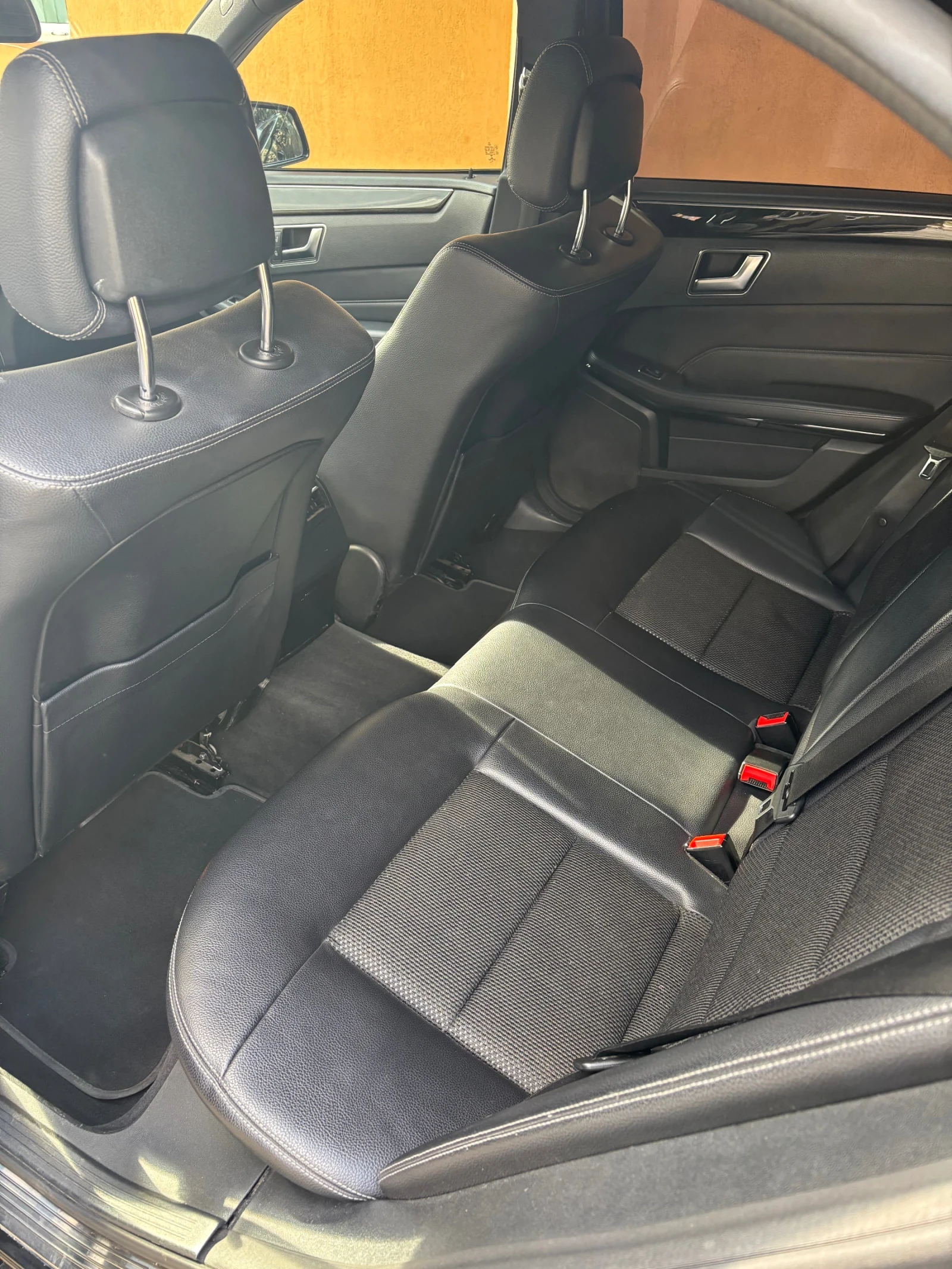 Mercedes-Benz E 200, снимка 7 - Автомобили и джипове - 54806094