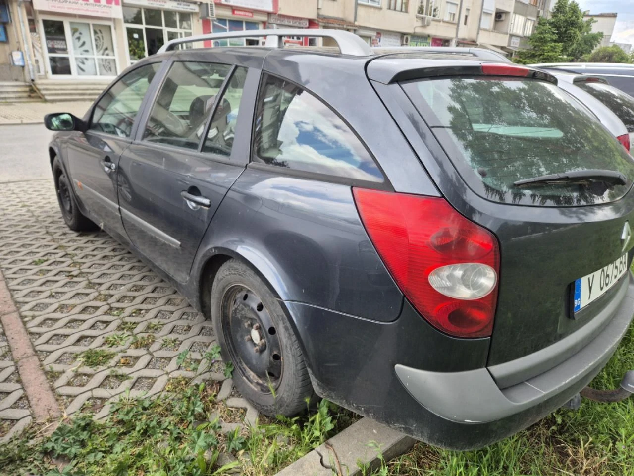Renault Laguna 1.8, снимка 5 - Автомобили и джипове - 54848859