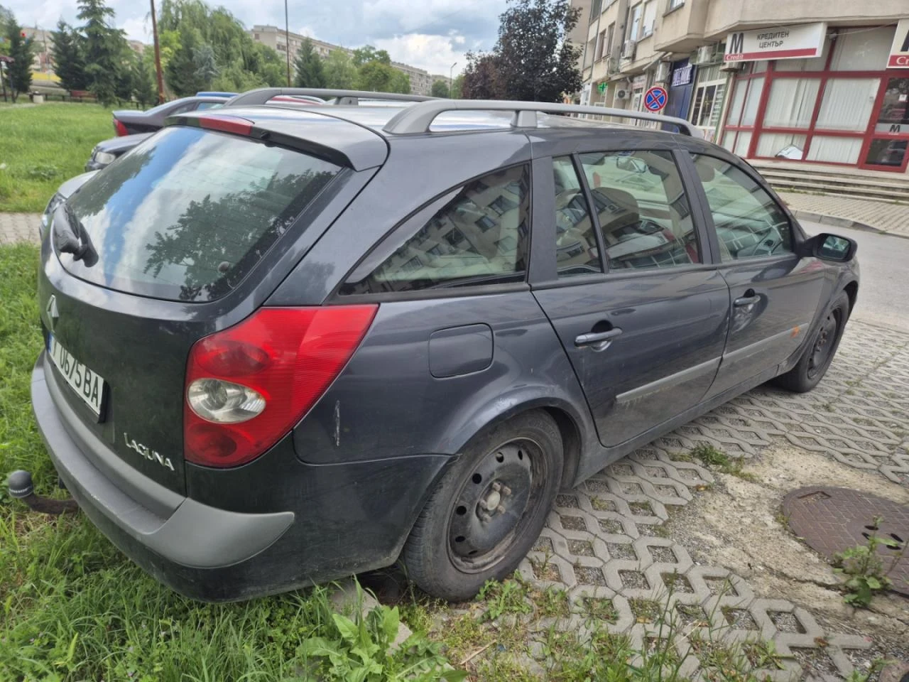 Renault Laguna 1.8, снимка 6 - Автомобили и джипове - 54848859