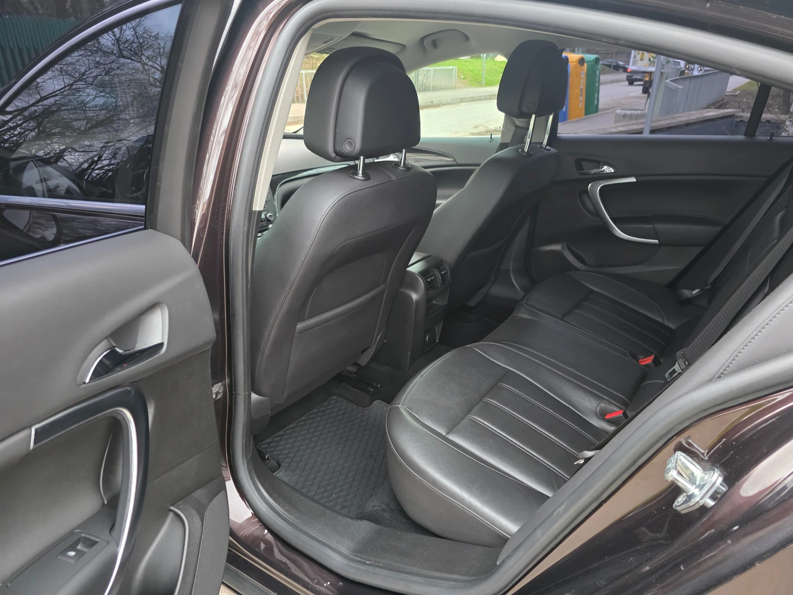 Opel Insignia A Hatchback, снимка 7 - Автомобили и джипове - 54856500
