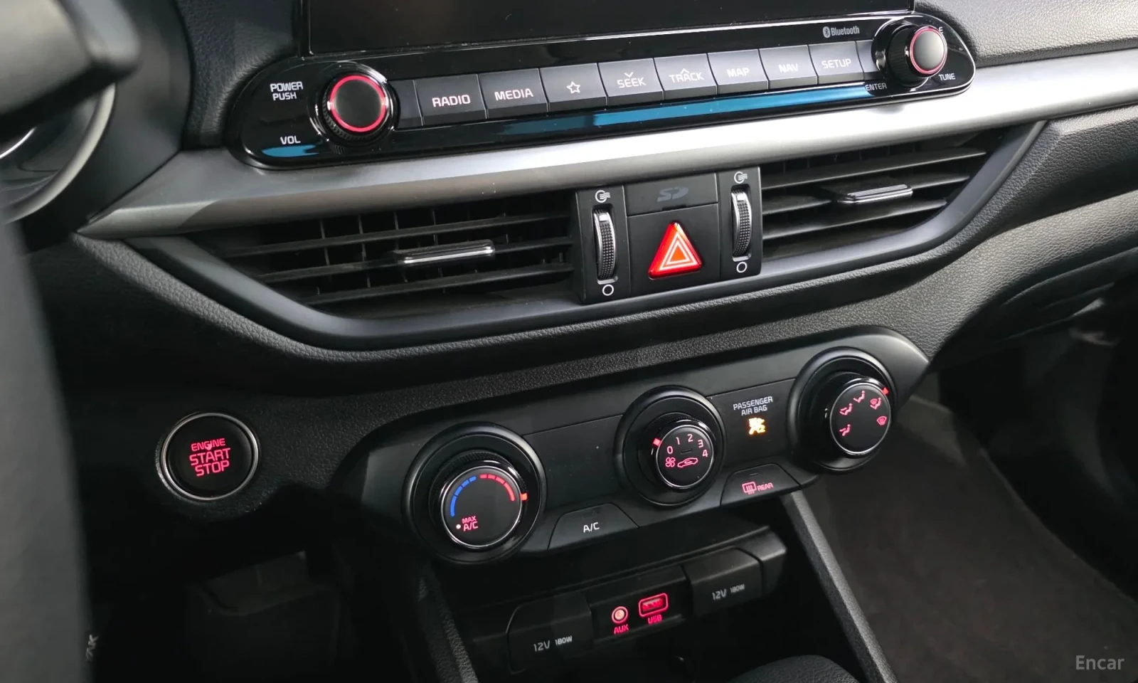 Kia K3, снимка 17 - Автомобили и джипове - 55198996