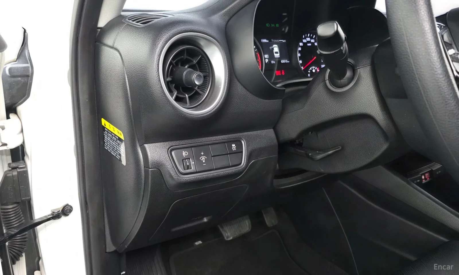 Kia K3, снимка 13 - Автомобили и джипове - 55198996