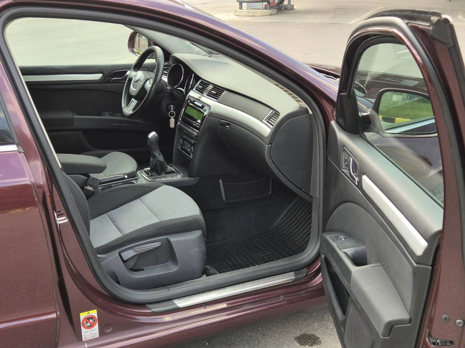 Skoda Superb 1.8 T 160 PS, снимка 10 - Автомобили и джипове - 55230863