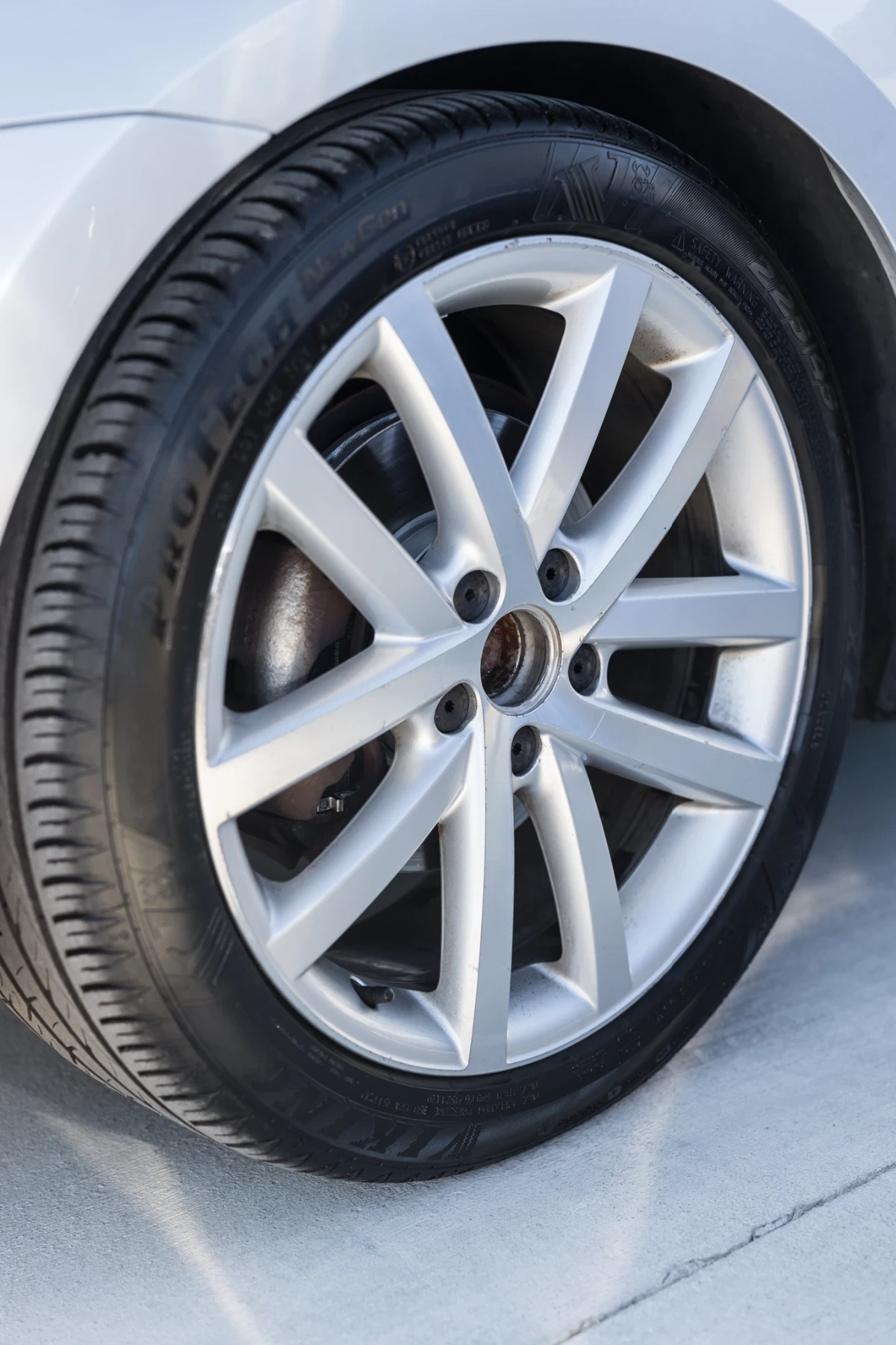 VW Golf 1.6 TDI, снимка 11 - Автомобили и джипове - 55905158
