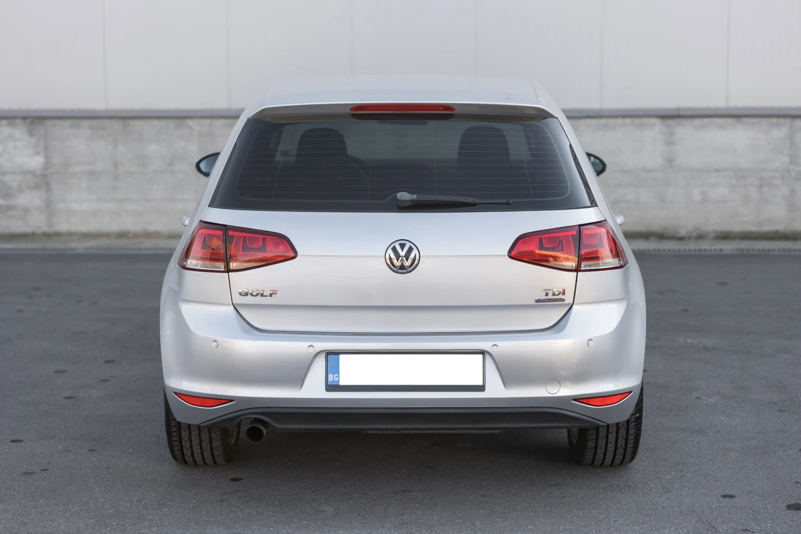 VW Golf 1.6 TDI, снимка 5 - Автомобили и джипове - 55905158
