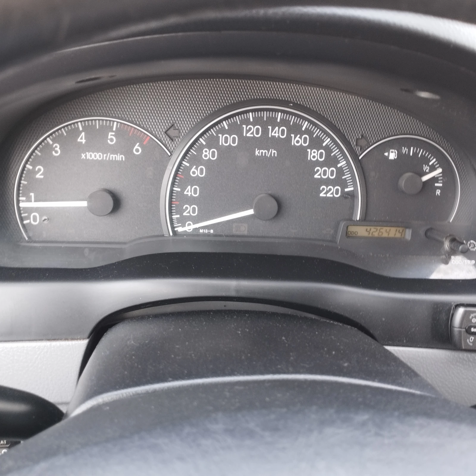 Toyota Avensis verso D4D, снимка 4 - Автомобили и джипове - 55926596