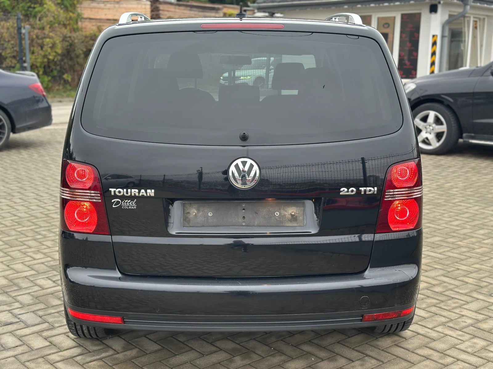 VW Touran 2.0 TDI, снимка 5 - Автомобили и джипове - 56714480