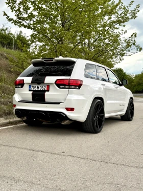     Jeep Grand cherokee SRT 6.4 HEMI