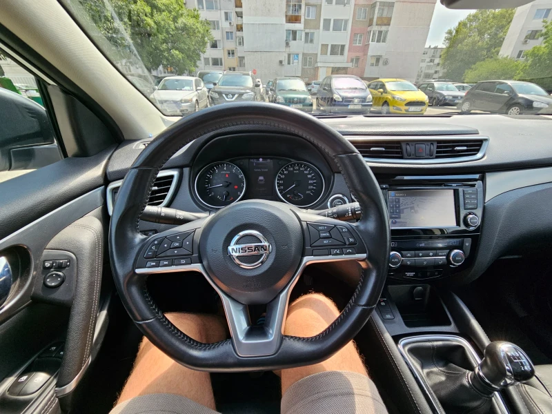 Nissan Qashqai 1.6 Т 163 к.с., снимка 10 - Автомобили и джипове - 49421238