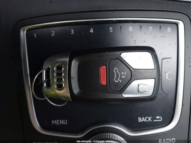 Audi SQ5 PREMIUM* AWD* Virtual* Ambient* Памет* Камера* м.Т, снимка 14 - Автомобили и джипове - 53812870