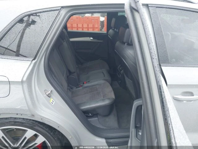 Audi SQ5 PREMIUM* AWD* Virtual* Ambient* Памет* Камера* м.Т, снимка 12 - Автомобили и джипове - 53812870