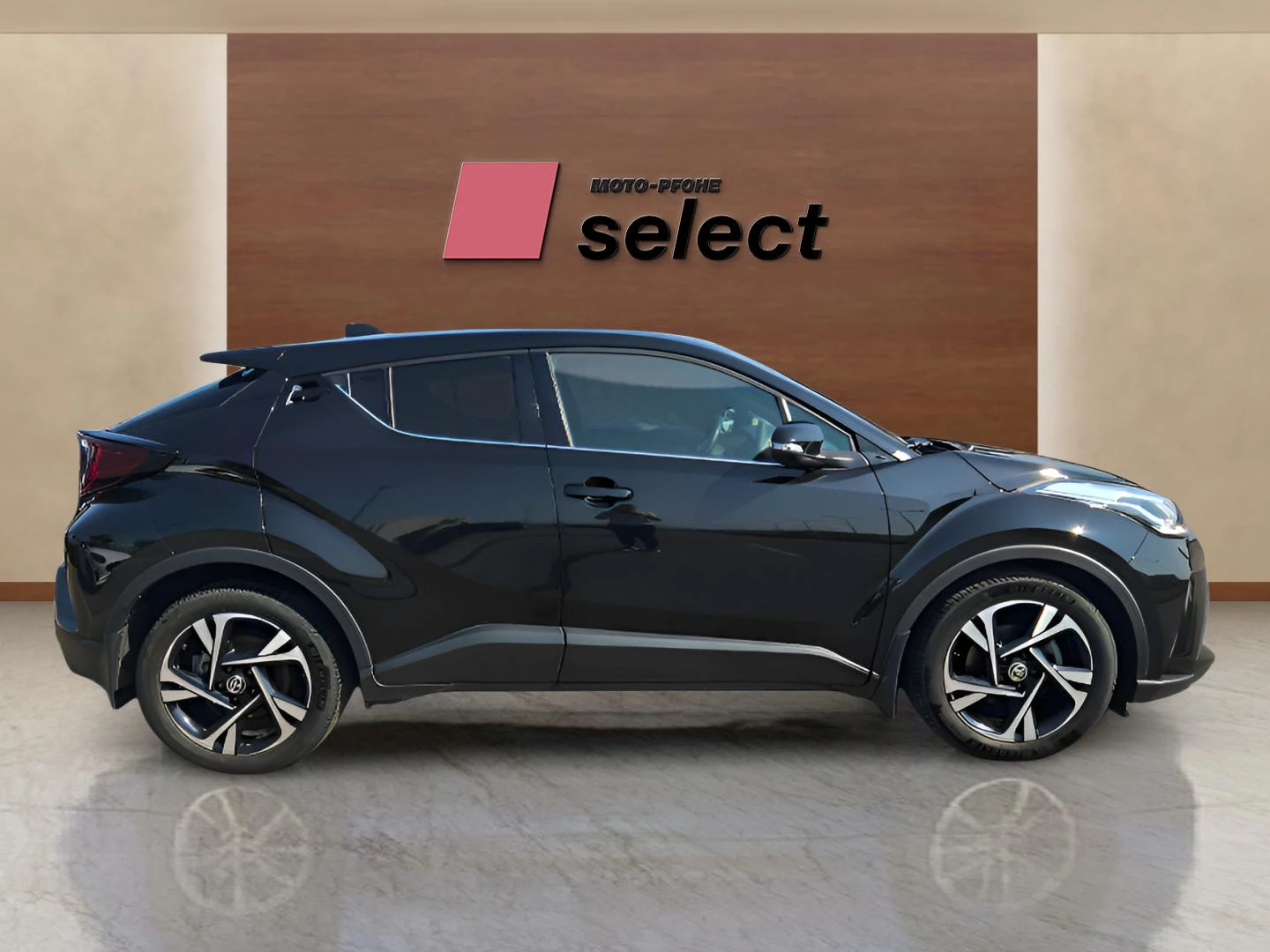 Toyota C-HR 1.8 - изображение 4