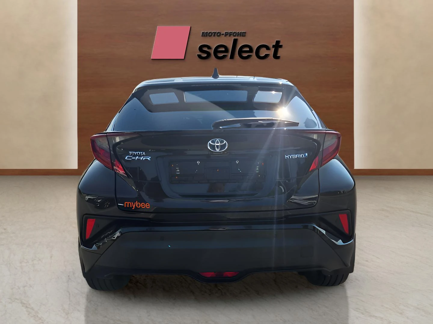 Toyota C-HR 1.8 - изображение 6