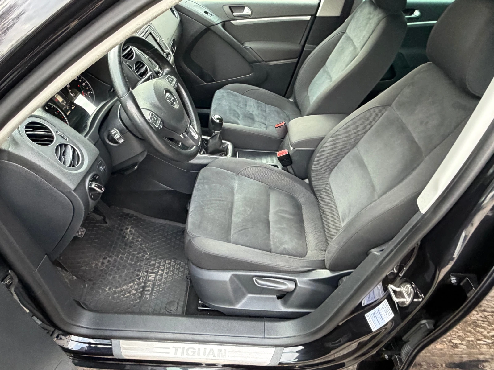 VW Tiguan 2.0TDI* R-line* 08.08.2015* 134600KM* TOP | Mobile.bg � ����������� 10
