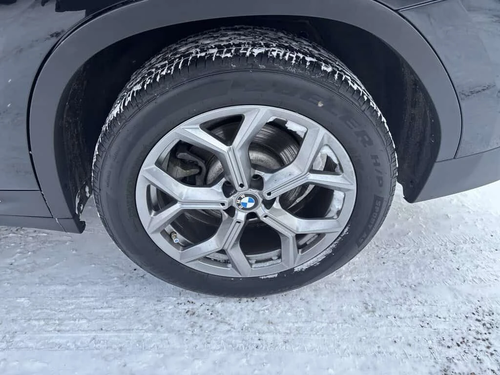 BMW X3 * xDrive30i Sports Activity Vehicle * CARFAX * ЦЕН, снимка 9 - Автомобили и джипове - 53926444