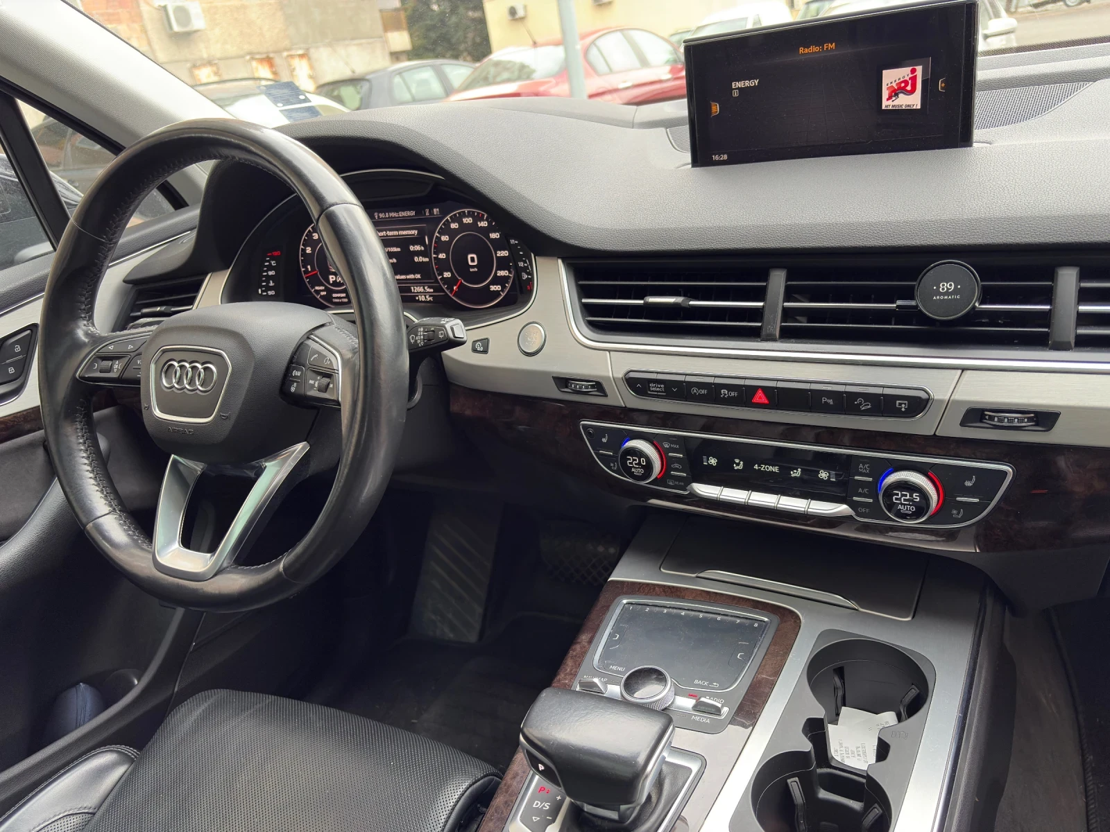 Audi Q7 3.0 TFSI, снимка 13 - Автомобили и джипове - 53937035