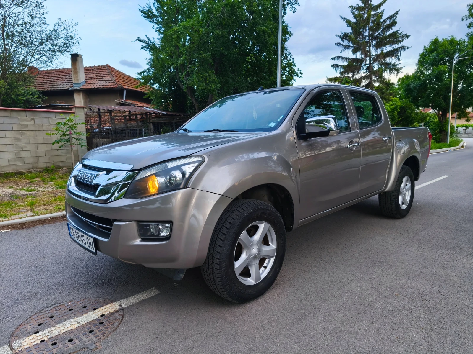 Isuzu D-max 4x4 Auto Италия , снимка 2 - Автомобили и джипове - 54795738