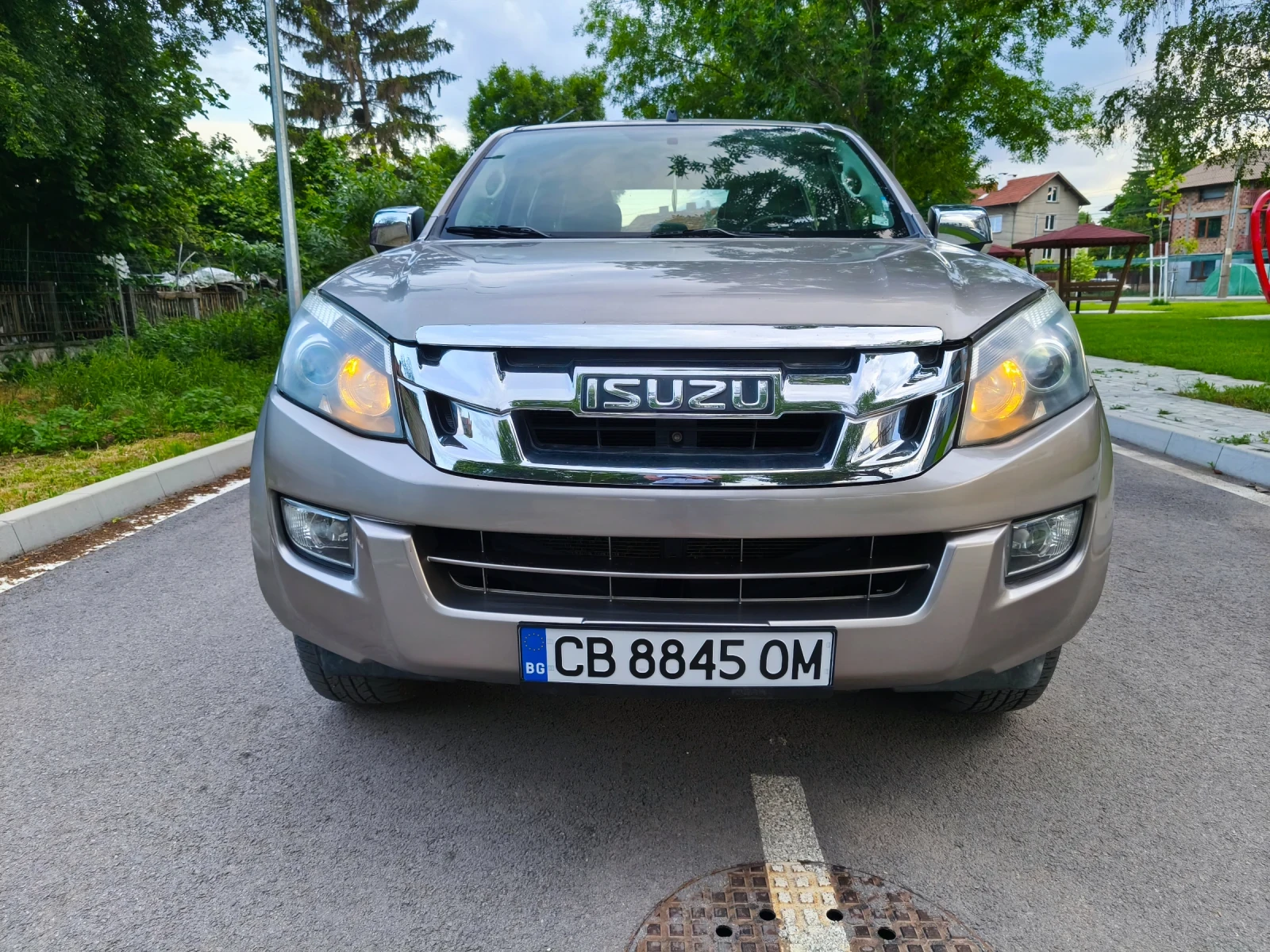 Isuzu D-max 4x4 Auto Италия , снимка 3 - Автомобили и джипове - 54795738
