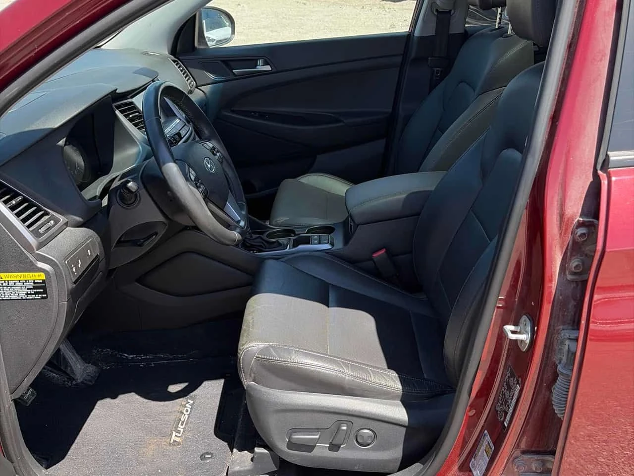 Hyundai Tucson * 2.0L AWD * CARFAX * БЕЗ ПЪРВОНАЧАЛНА ВНОСКА, снимка 15 - Автомобили и джипове - 54943113