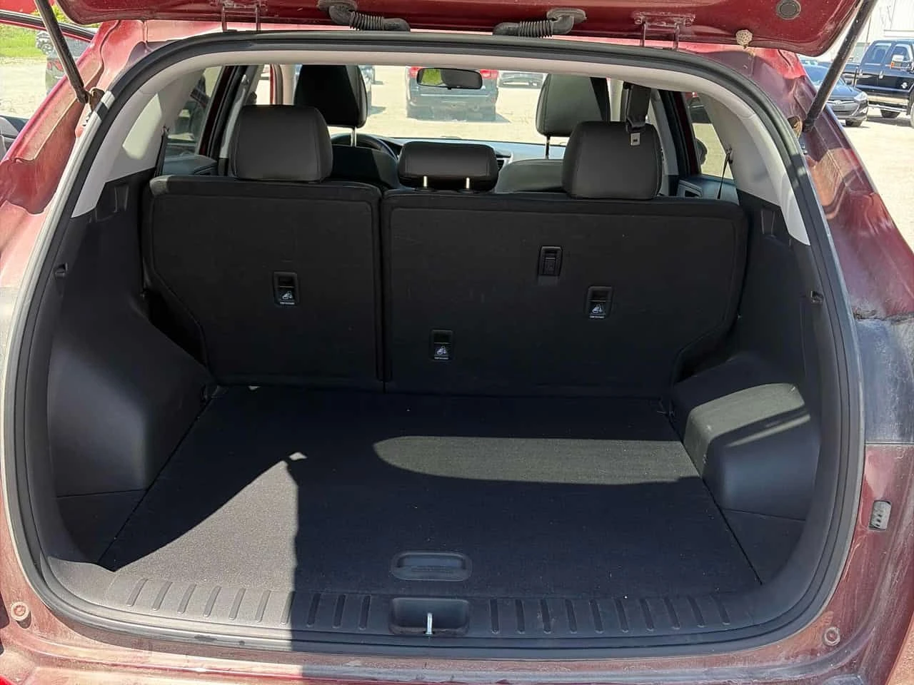 Hyundai Tucson * 2.0L AWD * CARFAX * БЕЗ ПЪРВОНАЧАЛНА ВНОСКА, снимка 13 - Автомобили и джипове - 54943113