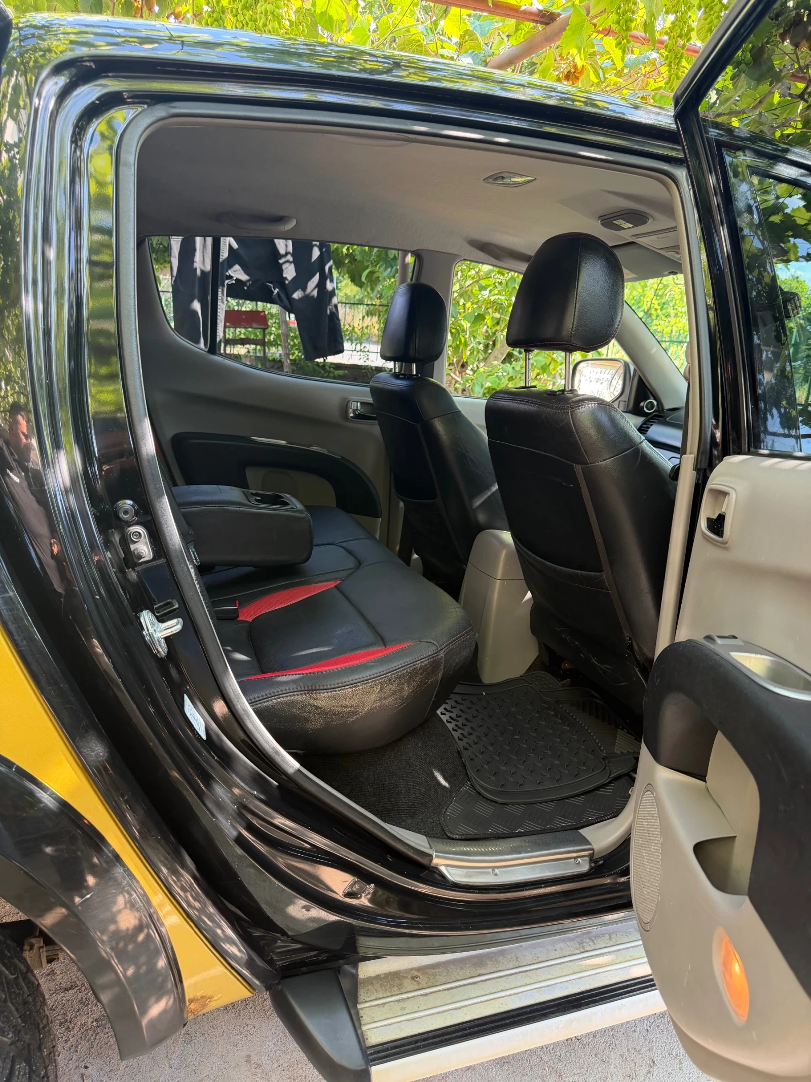 Mitsubishi L200, снимка 13 - Автомобили и джипове - 55241290