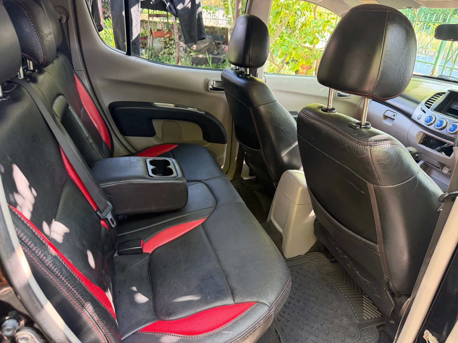 Mitsubishi L200, снимка 14 - Автомобили и джипове - 55241290