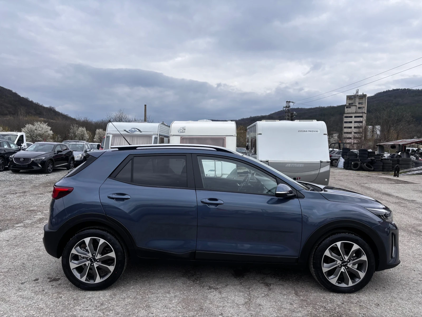 Kia Stonic 1.0 T-GDI MHEV 2000km/КАТО НОВА/CARPLAY/З.Камера, снимка 2 - Автомобили и джипове - 55742481