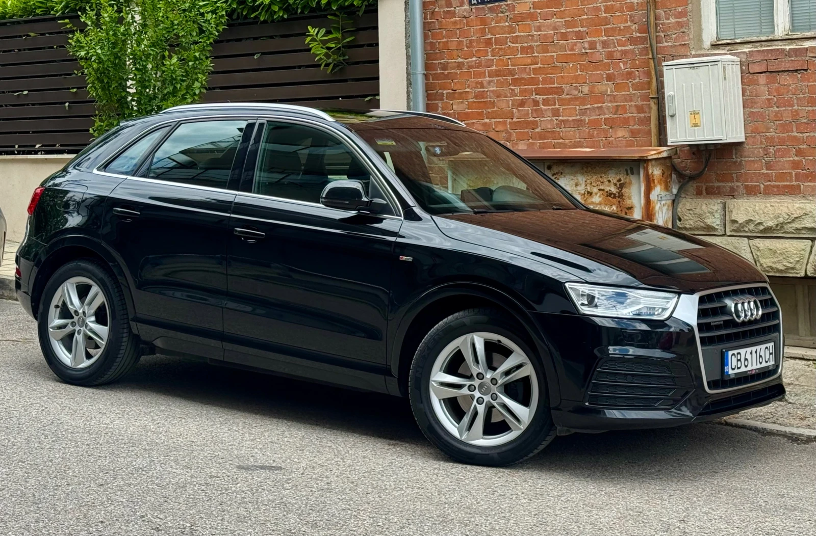 Audi Q3 2.0TDI 150ps S-line Quattro , снимка 2 - Автомобили и джипове - 56171417