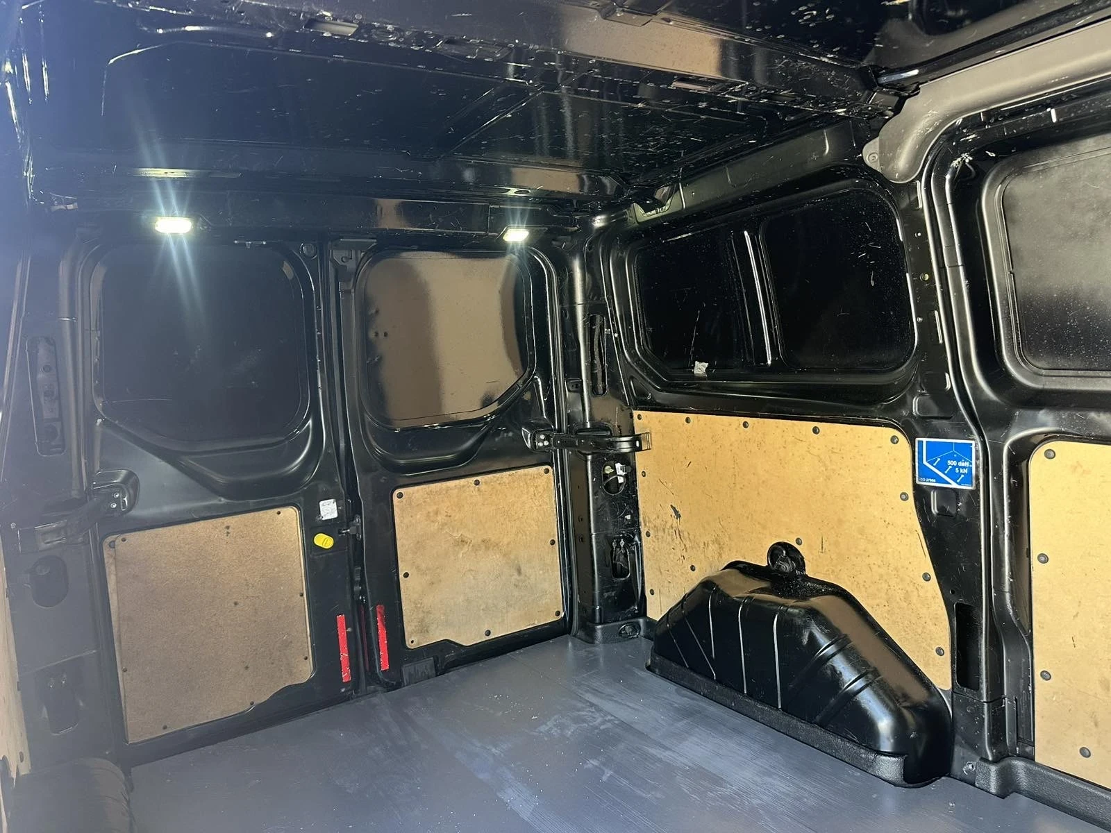 Ford Transit Custom, снимка 10 - Бусове и автобуси - 55396335