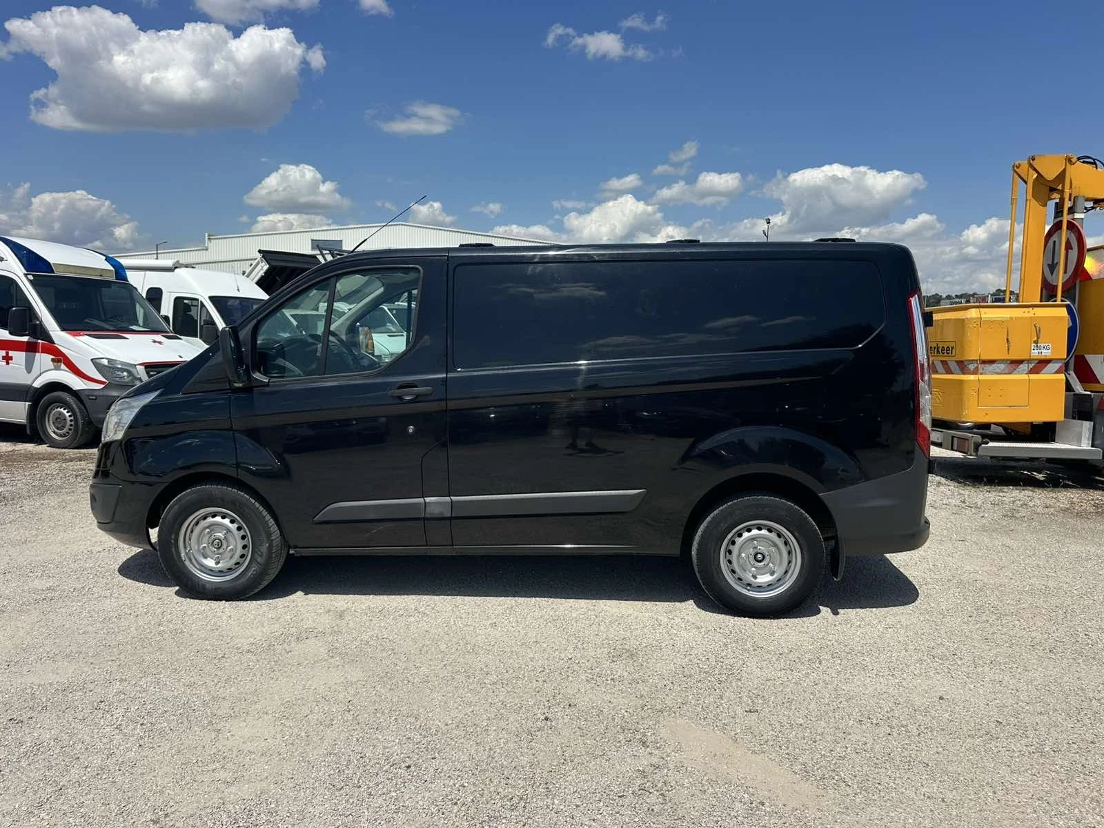 Ford Transit Custom, снимка 6 - Бусове и автобуси - 55396335