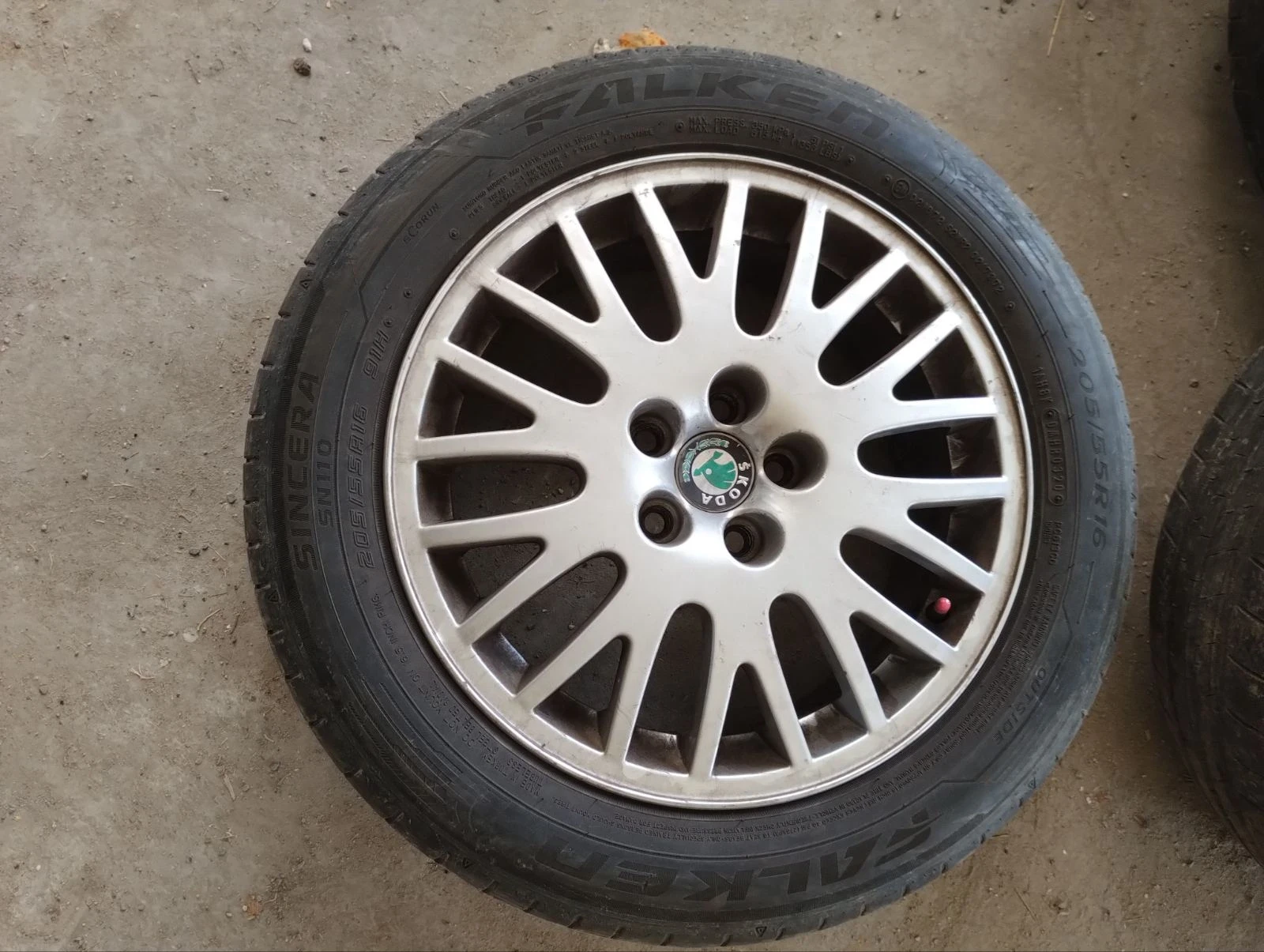 Гуми с джанти Falken 205/55R16