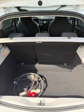 Renault Zoe FACELIFT 52 KW гаранция на батерията КАПАРИРАНА, снимка 14