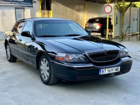     Lincoln Town car  Presidential  