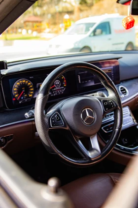 Mercedes-Benz E 400 4MATIC AMG LINE бартер/лизинг - 46500 лв. - 50094456 12