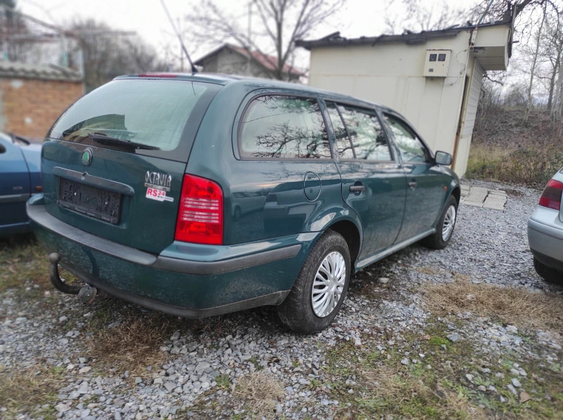 Skoda Octavia 1.6 I, снимка 9 - Автомобили и джипове - 40002627