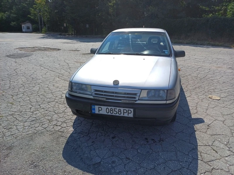 Opel Vectra 1.4, снимка 1 - Автомобили и джипове - 46757654